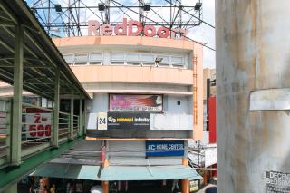 RedDoorz Plus at EDSA Congressional - Manila - 8