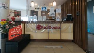 RedDoorz Plus at EDSA Congressional - Manila - 5