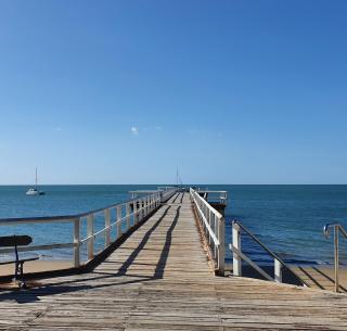 Villa Venezia Apt 3 - Spacious Hervey Bay beachfront apartment - Hervey Bay - 1