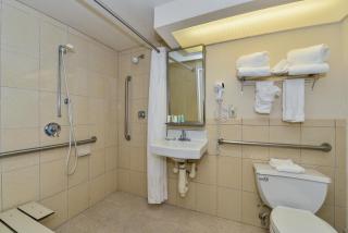Comfort Inn & Suites Somerset - New Brunswick - 1