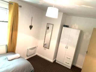 Grand Central Littleover Deluxe Apartments - 9