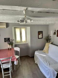 Lubenice-Rodinis Room and Apartment - 7