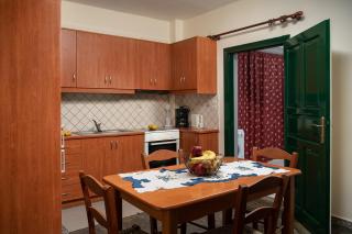 Petrakis Afrathias garden house - Kalamaki - 1