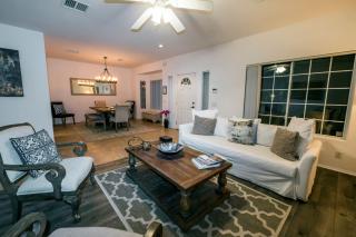 Swan House - Palm Springs - 1