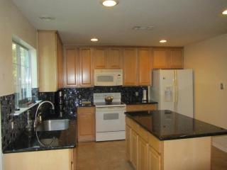 Relaxing 4 Bedroom Home - Conroe - 5
