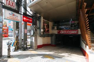 RedDoorz at Timog Avenue Quezon City - Manila - 6