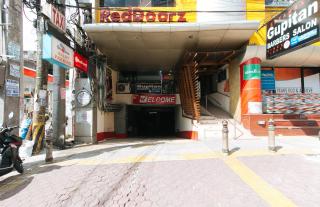 RedDoorz at Timog Avenue Quezon City - Manila - 7