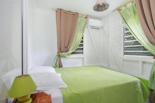 Bungalow charmant à Rivière-Salée avec terrasse privée - Rivière-Salée - 2
