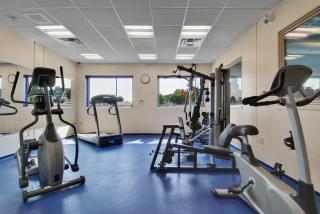 Best Western Plus Kamloops Hotel - Kamloops - 9