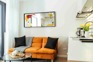 Stunning views - Top Location - Netflix + Balcony - Bucarest - 4