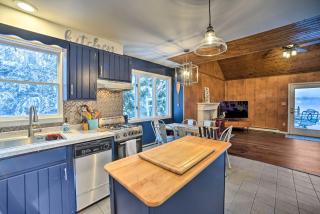 Cozy Retreat with Hot Tub, on Sleepy Hollow Lake! - Athens - 2