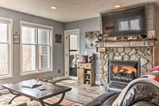 Updated Seven Devils Condo with Deck and Mountain View - Seven Devils - 6