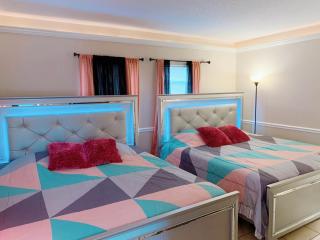 Great home! Great location! Pets welcome - 1