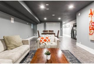 Forrestville Ave Large Suite - Chicago - 7