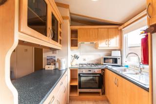 Woodland Lodge With Hot Tub - Malton - 4