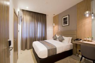 The Corniche Hotel - 7