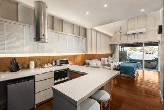 Baan Wanglang Riverside, Bangkok - 2