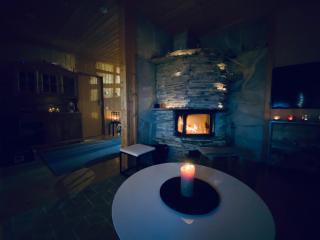 Northern Light Villa Ylläs with a Jacuzzi - Ylläsjärvi - 1