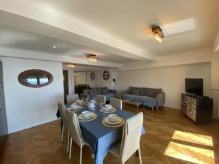 PROMENADE HOLIDAY - OLD TOWN PANORAMIC - 6