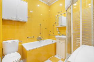 Metro Politechnika Vintage Apartment by BookingHost - 2