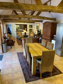 Luxury Cottage & Spa - Guildford - 6