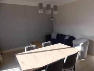 BEL APPARTEMENT F3 - 5