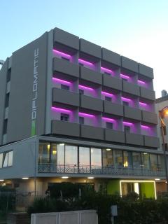 Hotel Diplomatic - 8