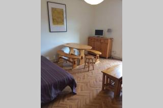 Studio lumineux avec balcon 2/4 pers. plein centre - La Bourboule - 8