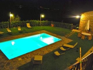 Holiday home in Cortona with swimming pool - 5