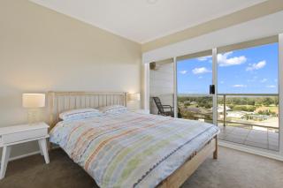 Eastern Views Beach House - Lakes Entrance - 1
