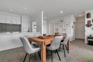 QV Spacious Waterfront 2 Bedroom Apartment with WIFI and AC - 791 - Auckland - 5
