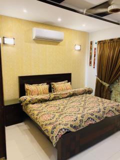 Royal Three Bed Villa Full House Dha 6 Lahore - Lahore - 9