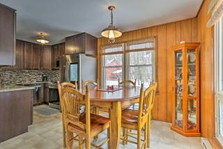 Excellent Lakeview Getaway with Watercrafts Included - 5