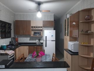 Casa com Piscina a 100 metros da Praia - Praia Grande - 9