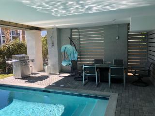 New! HEATED POOL, BEACH HOUSE, Elevator, Walk to the Beach! - Hilton Head Island - 9