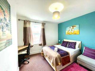 4 bedroomed maisonette in City Centre, near Barbican & Seafront - 4