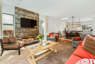 Central Queenstown 3-Bed Villa by Staysouth - Queenstown - 9