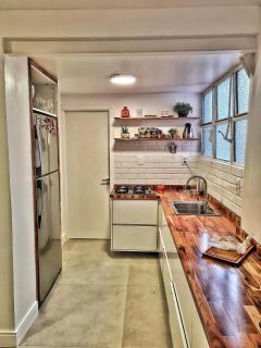 Apartamento Artístico - Garagem - Ar Condicionado - Excelente Localização - Bento Gonçalves - 2