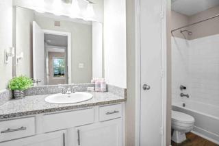 A Contemporary Buckhead Haven with Self Check in - Atlanta - 3