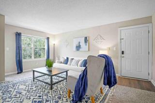 A Contemporary Buckhead Haven with Self Check in - Atlanta - 2