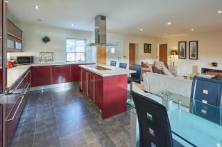 Host & Stay - Folkton Cottages - 2