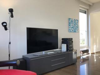 Lichtdurchflutete Ferienwohnung mit Panorama-Sicht und Schwimmbad/Sauna - Muralto - 5