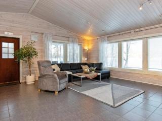 Holiday Home Hot pool cottage laurinranta by Interhome - Ihamaniemi - 2