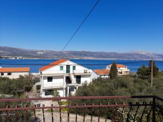Big apt w large terrace&great sea view close beach - Trogir - 9
