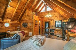 Alone at Last Cabin - Sage Vacations - Pigeon Forge - 5