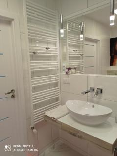 Good Day Apartments- private parking new town - 5