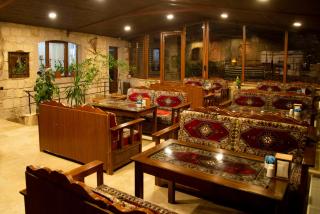 Zeus Cave Suites - 1