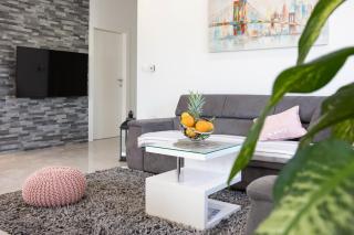 Luxury Residence Danica with a private rooftop pool - 4
