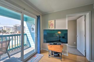 Condo with Balcony and Pool Walk to 2 Beach Accesses! - Carolina Beach - 6