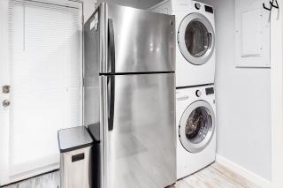 Queens Grant 736 - 1